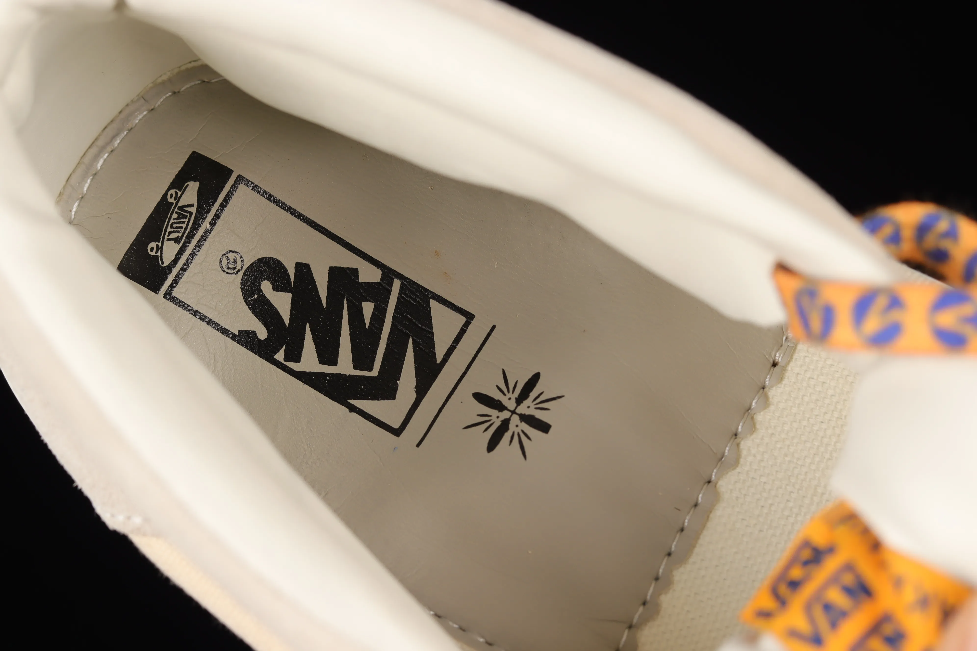All categories Vans Vans series Vans Mid Vans China Vans Th Snake Trail Lx joint model China casual sneakers VN0A4UWR26L